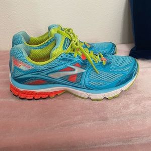 Gently used Brooks Ravenna 5 in 8.5